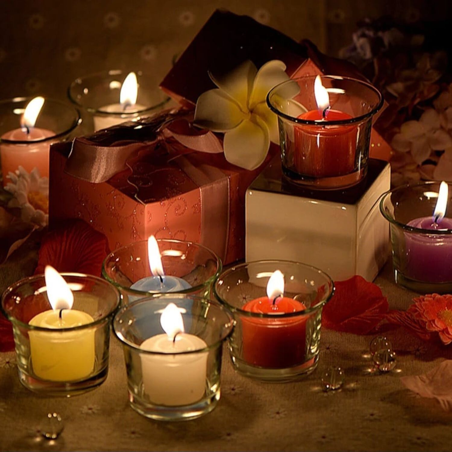 Pack De 12 Velas Amarillas Arom&aacute;ticas 3.5x 3.5 Cm image number 2.0