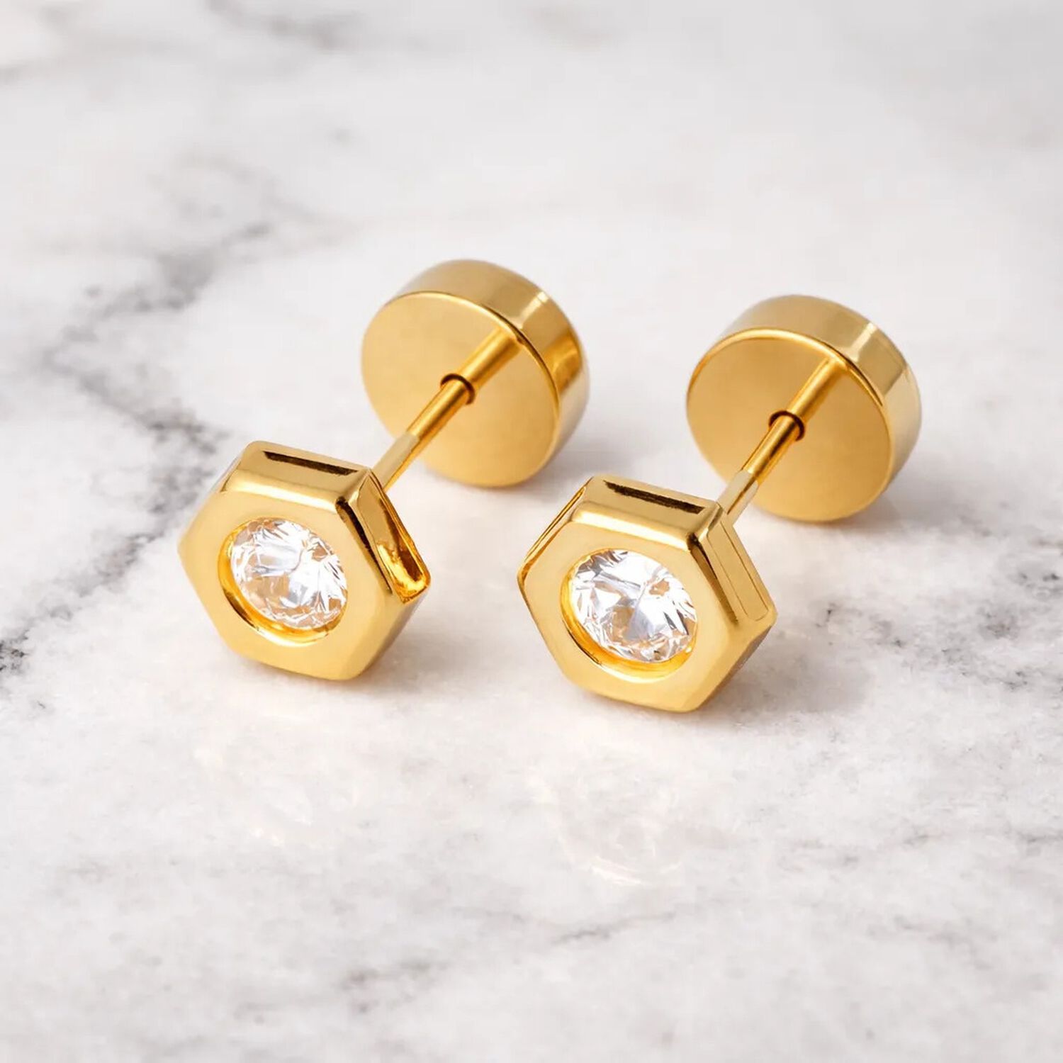 Aros Abridores Hex&aacute;gonal 6 Mm Oro 18k Con Circ&oacute;n Blanco Blanco image number 2.0