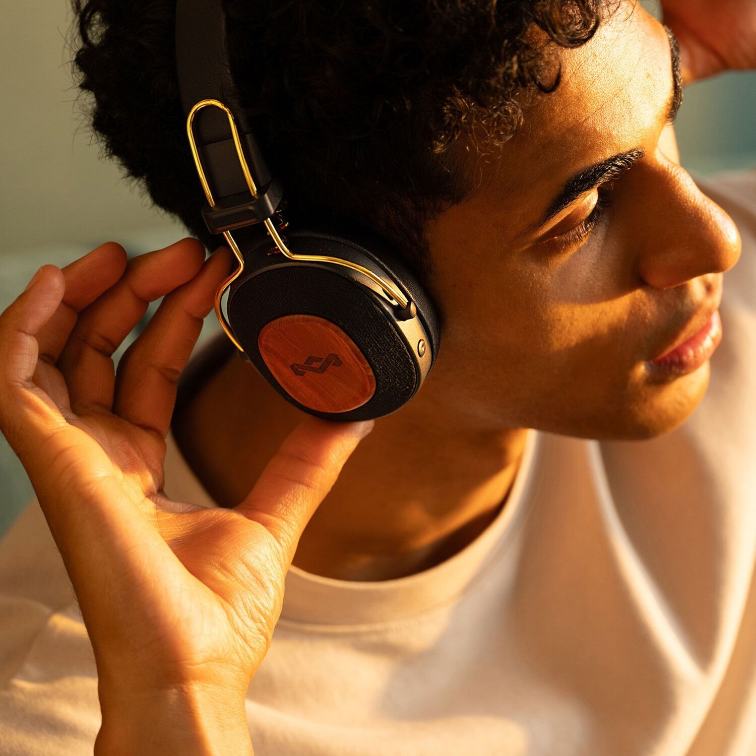 Aud&iacute;fonos Bluetooth Positive Vibration Riddim Rasta Marley image number 5.0