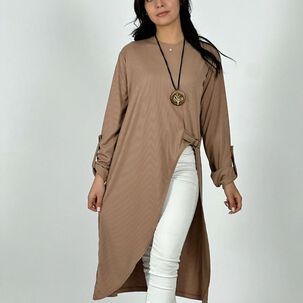 Polera Larga Con Abertura