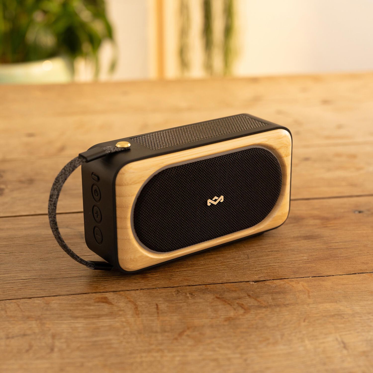 Parlante Bluetooth Roots Solar Negro Marley image number 3.0