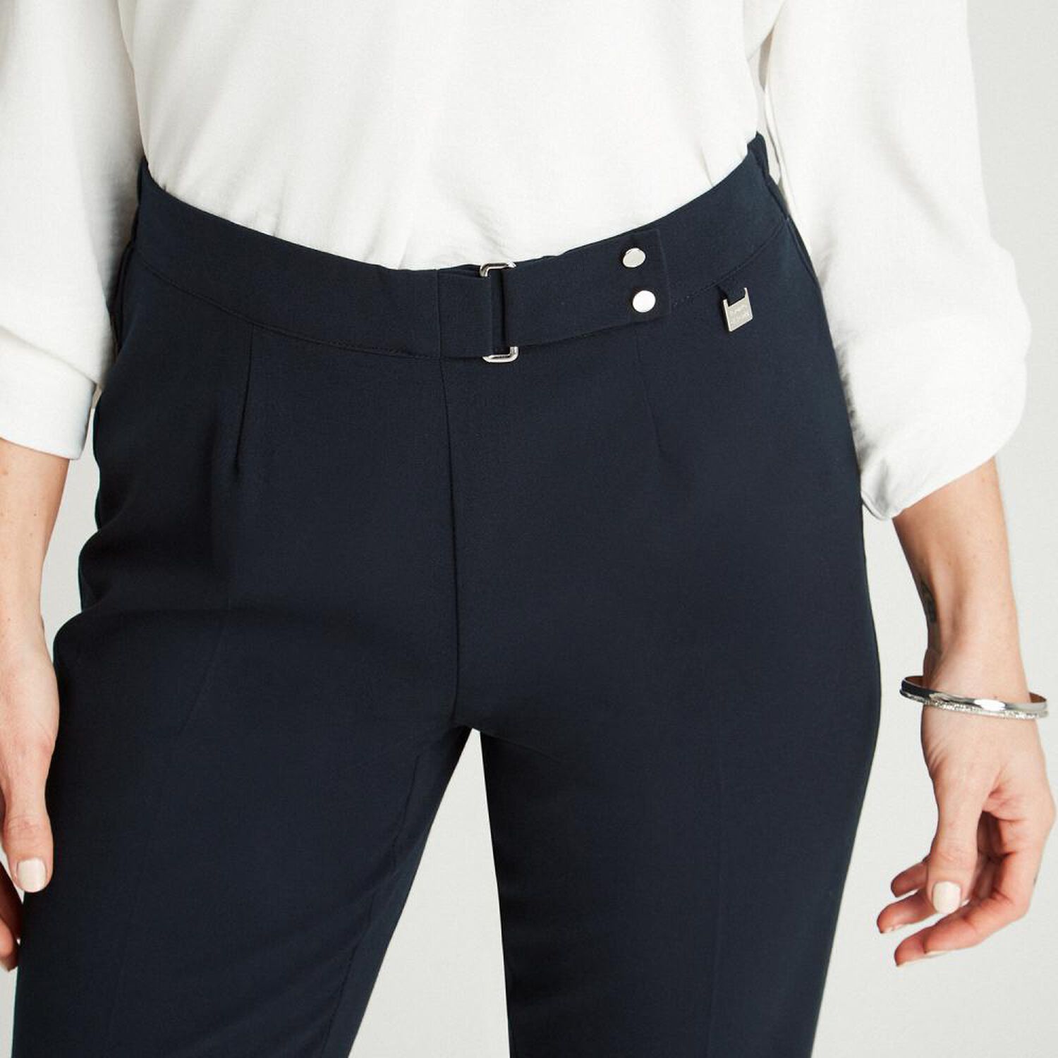 Pantal&oacute;n Tiro Medio Straight Mujer Lorenzo Di Pontti image number 3.0