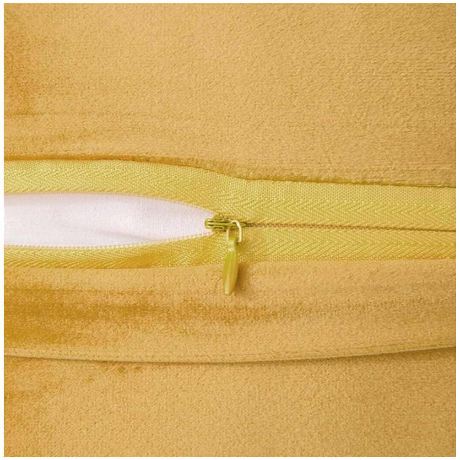 Pack De 02 Fundas De Coj&iacute;n De Terciopelo Con Pompon 45x45 Amarillo image number 1.0