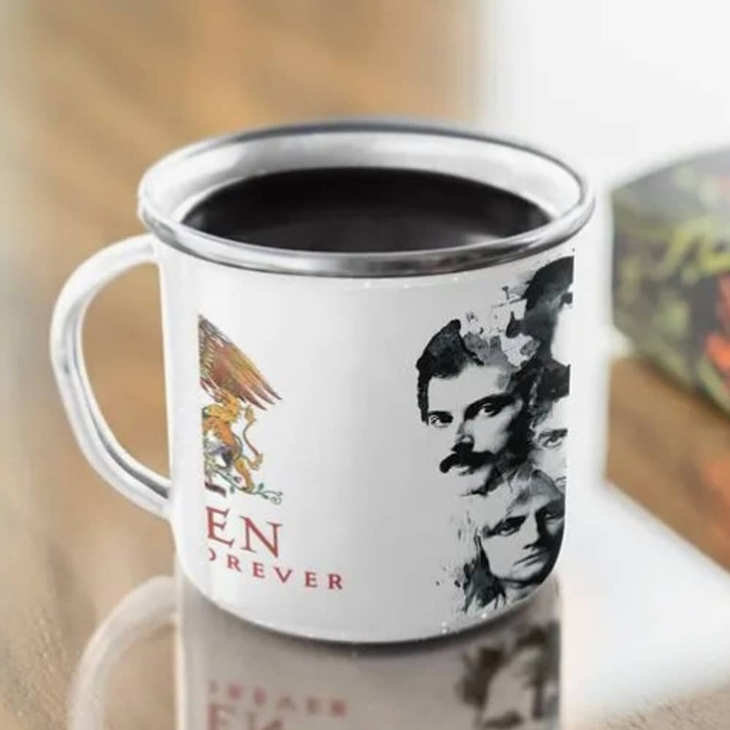 Taza Enlozada Lechera Queen Forever image number 3.0