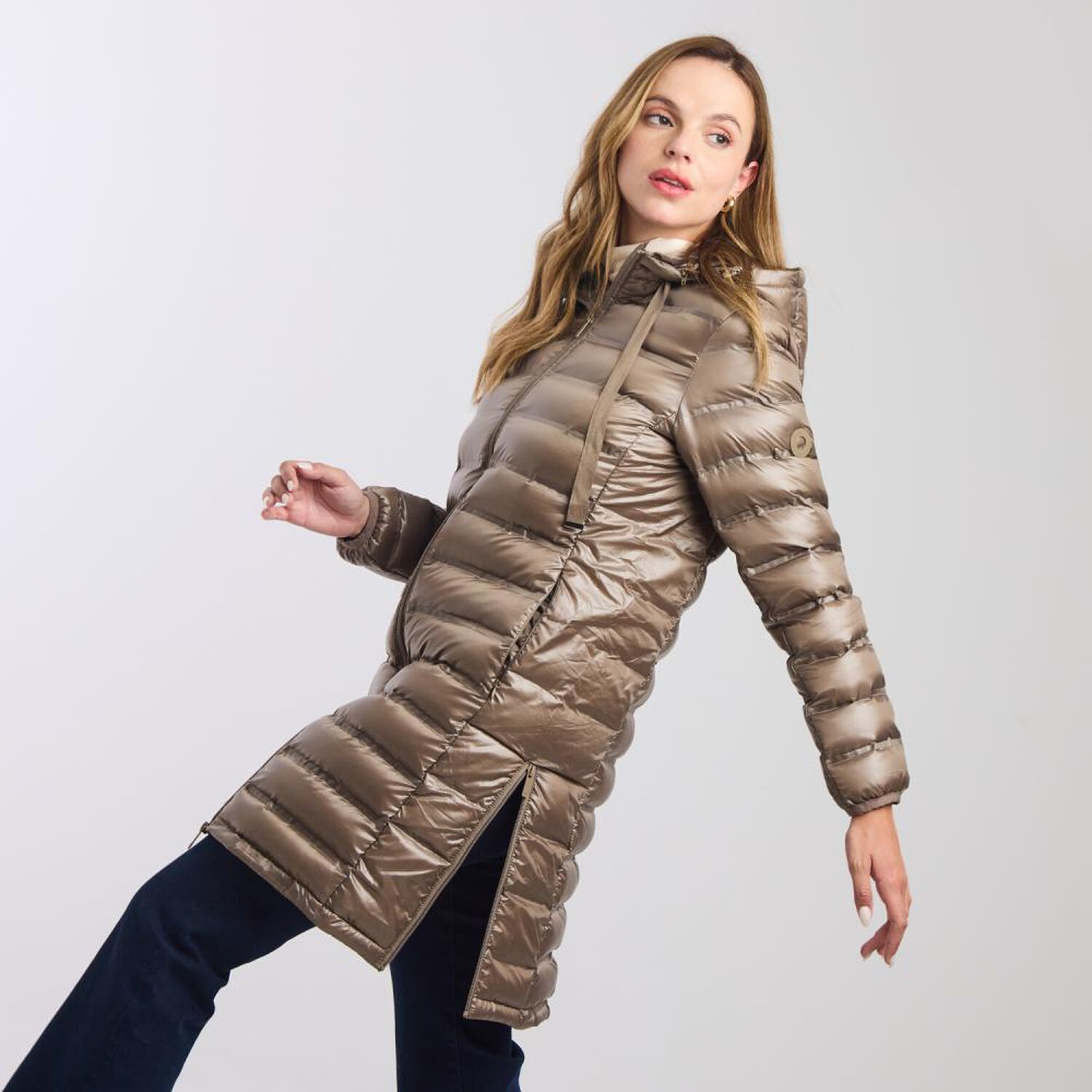 Parka Lisa Brillante Cuello Alto Con Capucha Desmontable Mujer Kimera image number 2.0