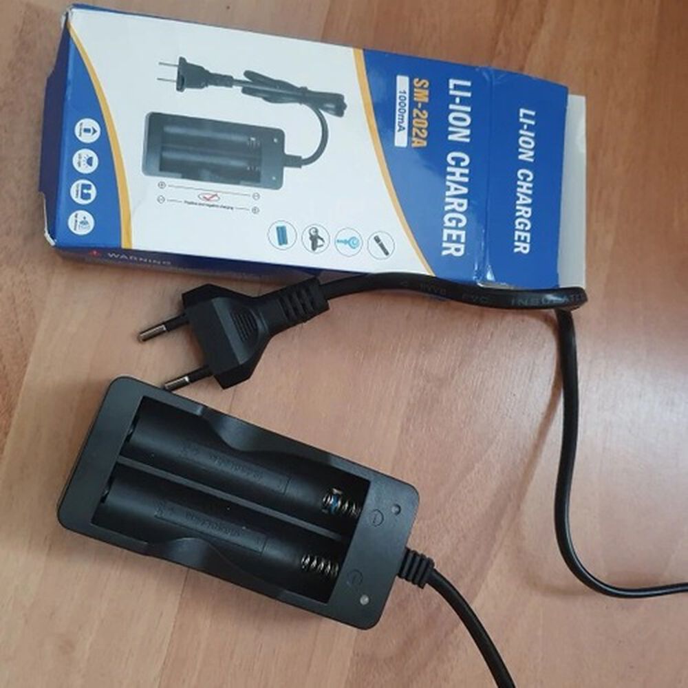 Cargador Baterías Recargables Litio 18650 Enchufe Pared Con Cable 2 Ranuras image number 3.0