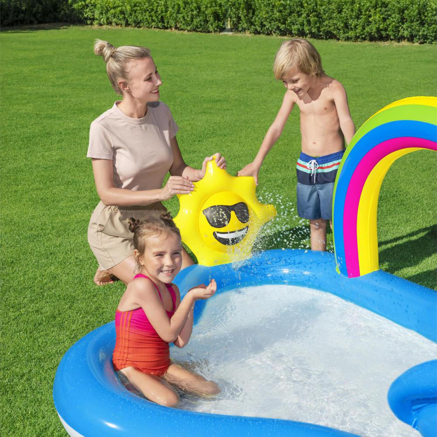 Juego Inflable Bestway Dise&ntilde;o Arco Iris 257 Cm image number 1.0