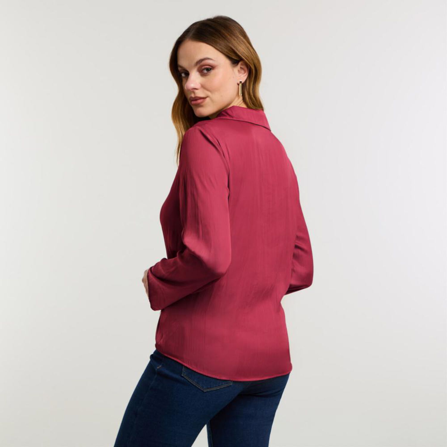 Blusa Abotonada Tipo Camisera Dise&ntilde;o Arrugado Manga Larga Mujer Kimera image number 2.0
