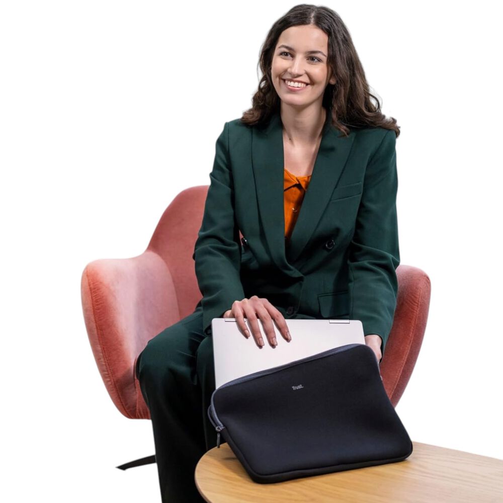 Funda Para Notebooks Trust Primo Soft Sleeve 16" Max Black image number 3.0