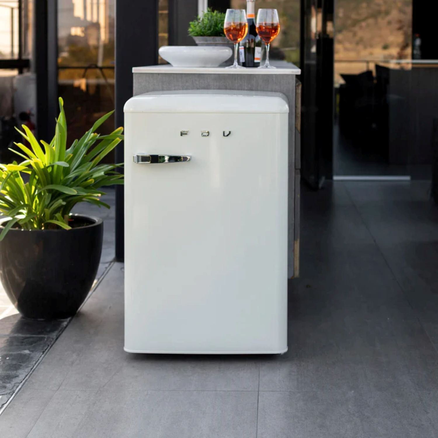 Frigobar Tundra Crema 112l Fdv image number 1.0