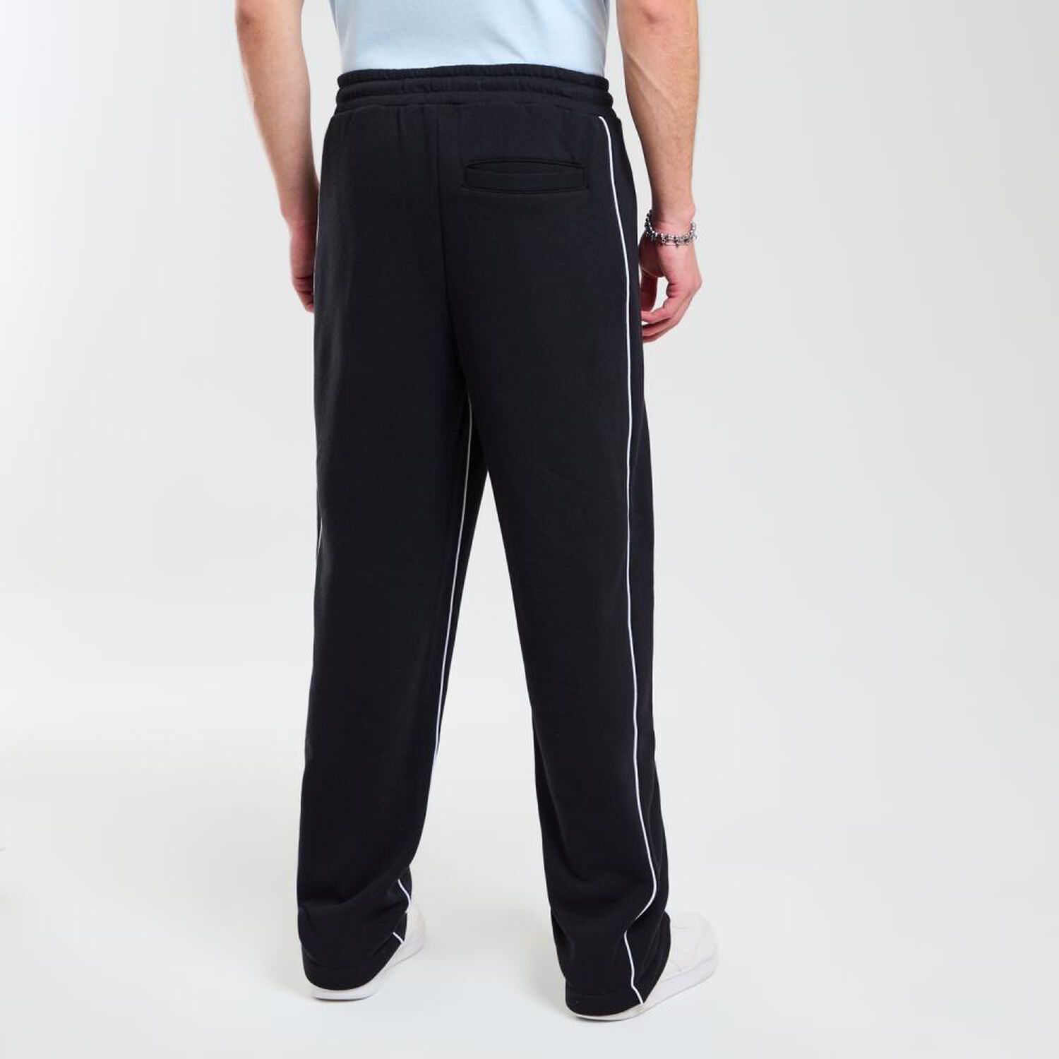 Pantal&oacute;n Tiro Medio Slim Hombre Skuad image number 3.0