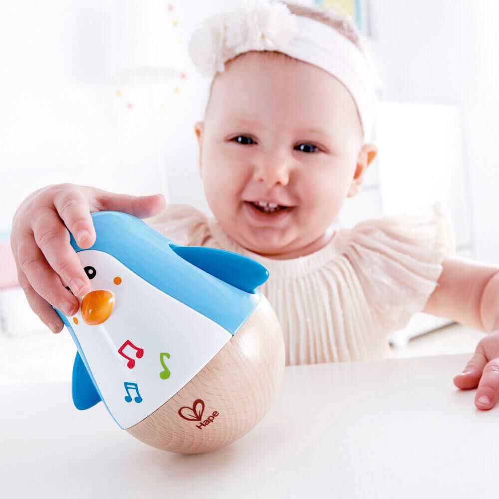 Pinguino Musical Wobbler Hape image number 4.0