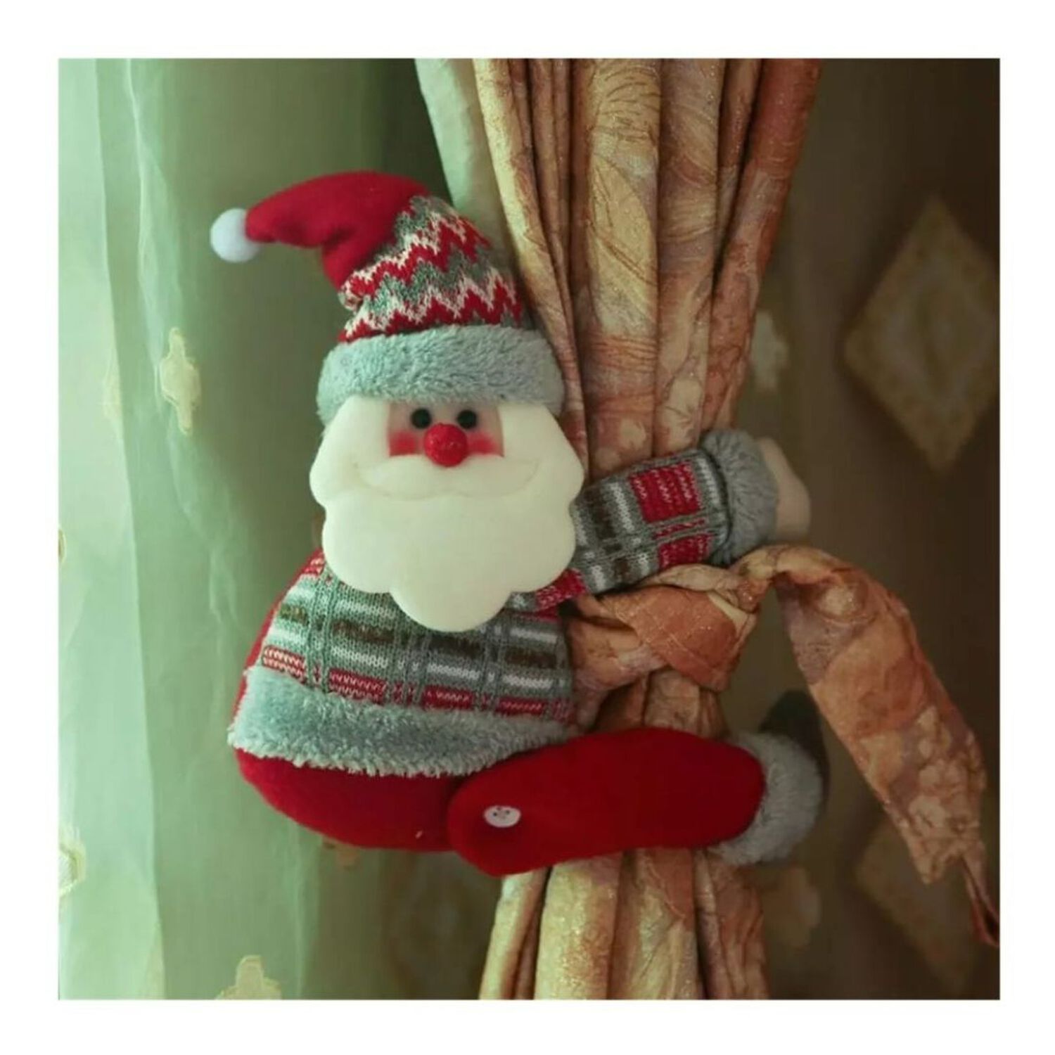 Mu&ntilde;eco Adorno De Navidad Para Cortina Santa image number 1.0