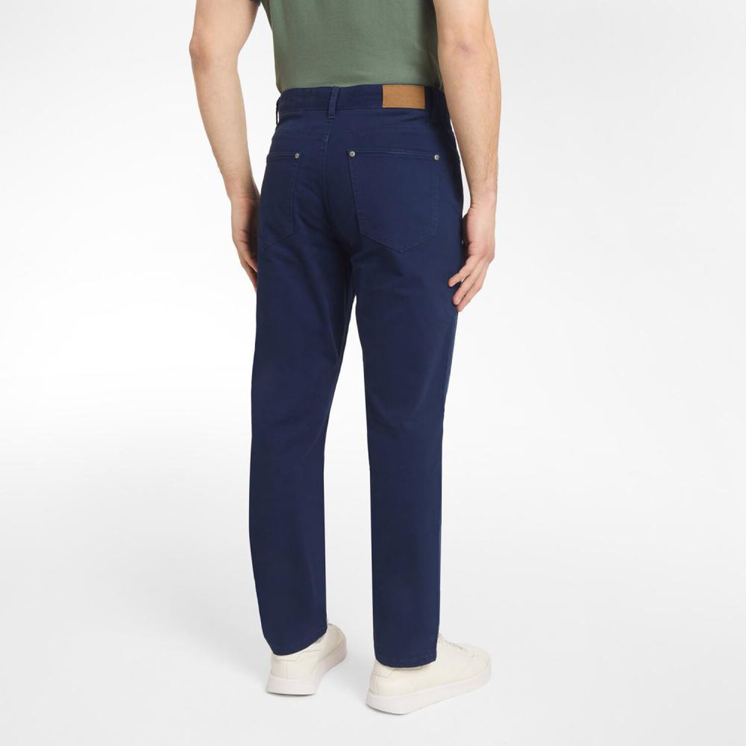 Pantal&oacute;n Liso Tiro Medio Slim Fit Hombre Az Black image number 3.0