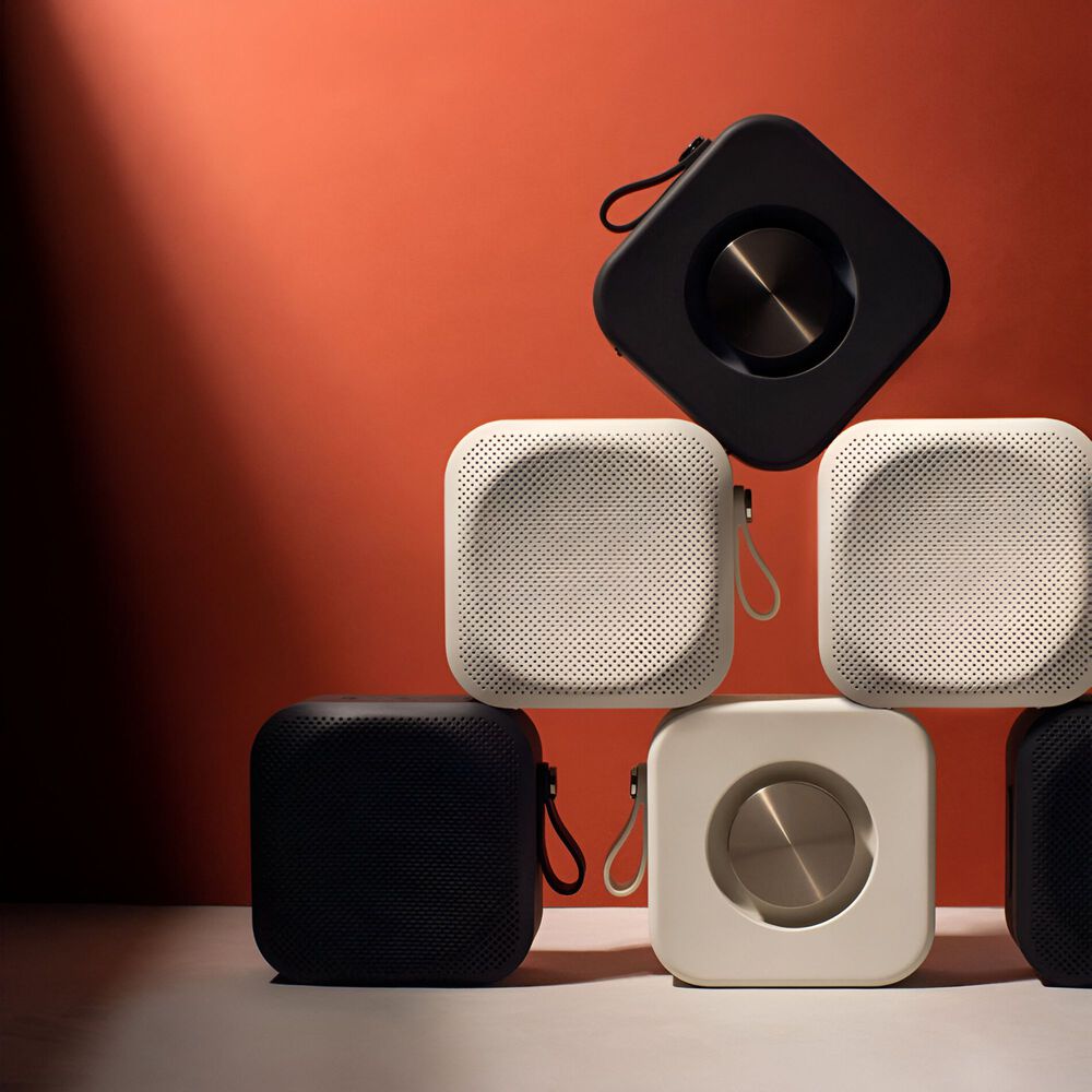 Parlante Portatil Sudio F2 Bt Black Water Resistant 20w Rms image number 7.0