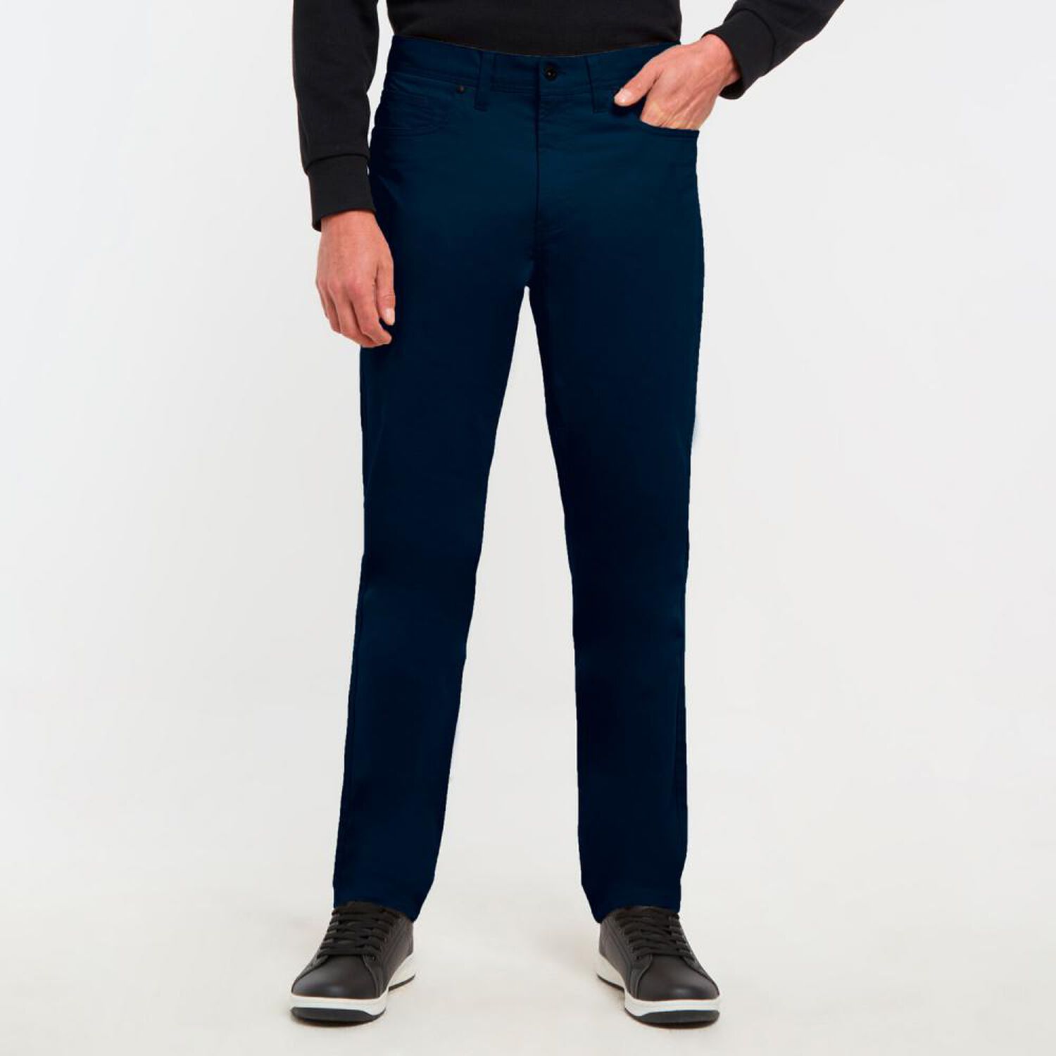 Pantal&oacute;n Liso Tiro Medio Slim Hombre Az Black image number 0.0