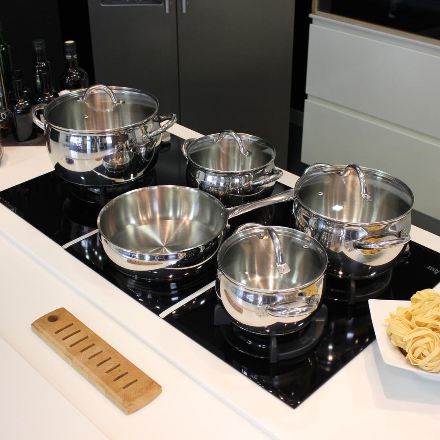 Bater&iacute;a De Cocina Magefesa Kuchen / 9 Piezas image number 1.0