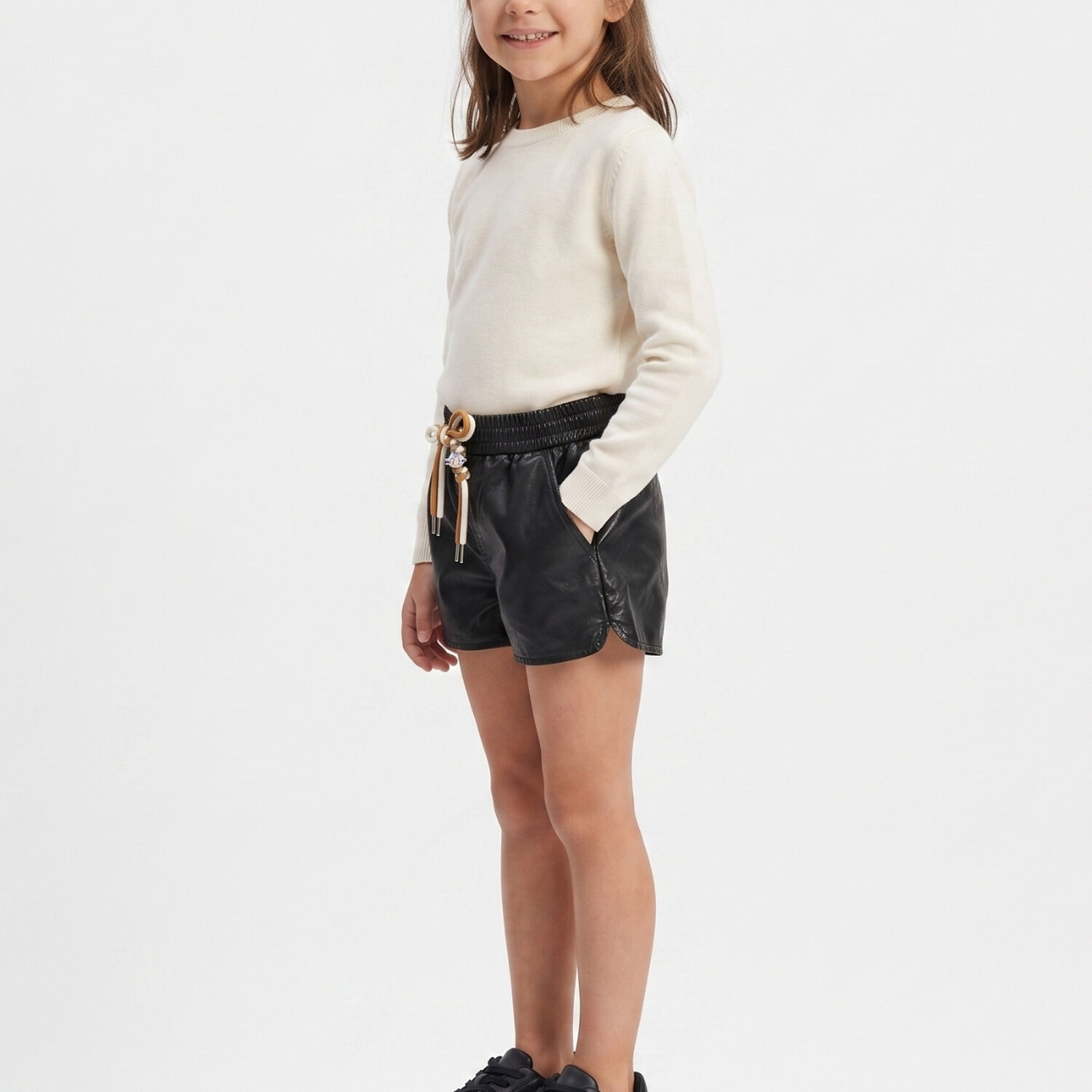 Short Ecocuero Ni&ntilde;a Simil Cuero Con Cordon Ajustable image number 5.0