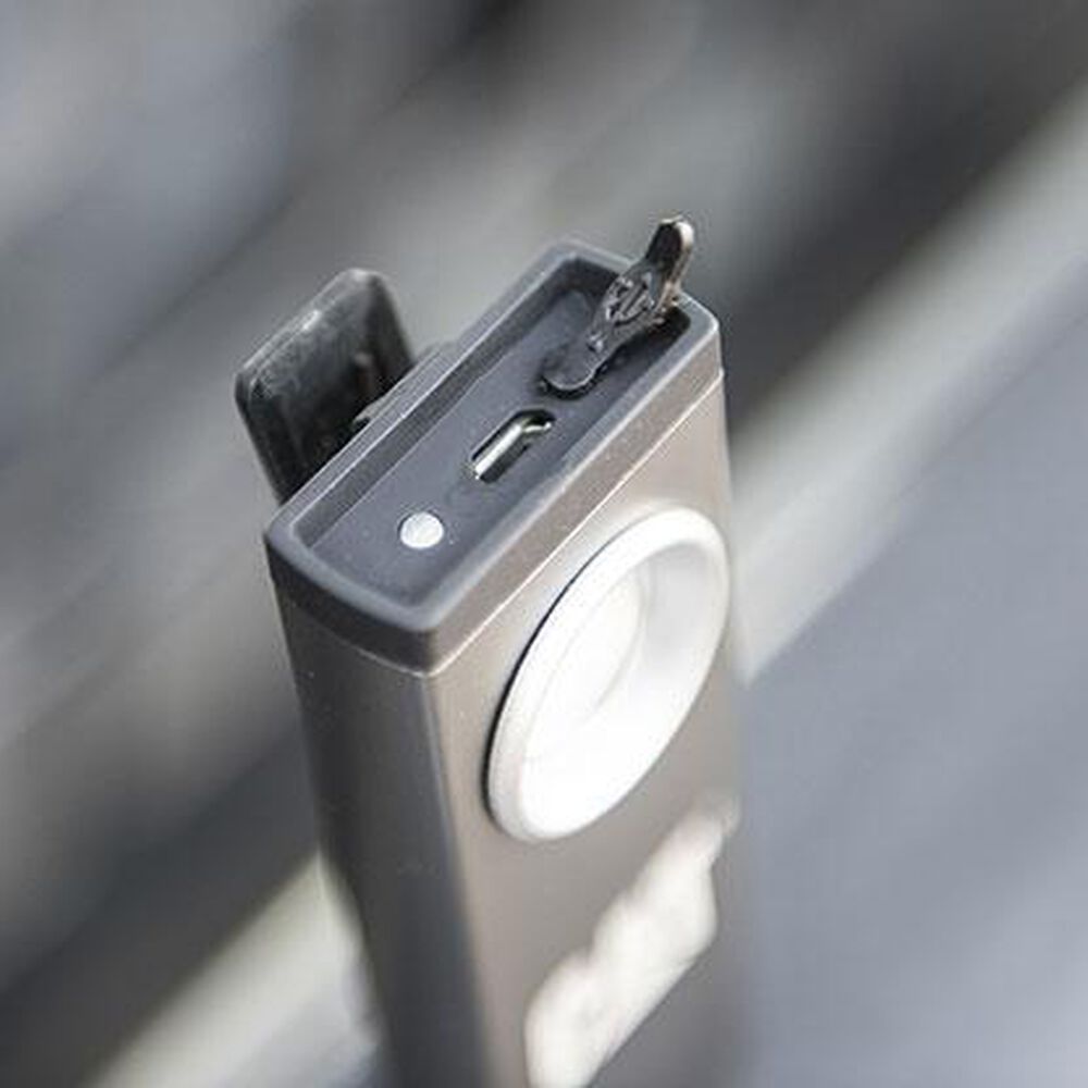 Linterna Led De Bolsillo Recargable Ct5115 Lumenes 200 image number 2.0