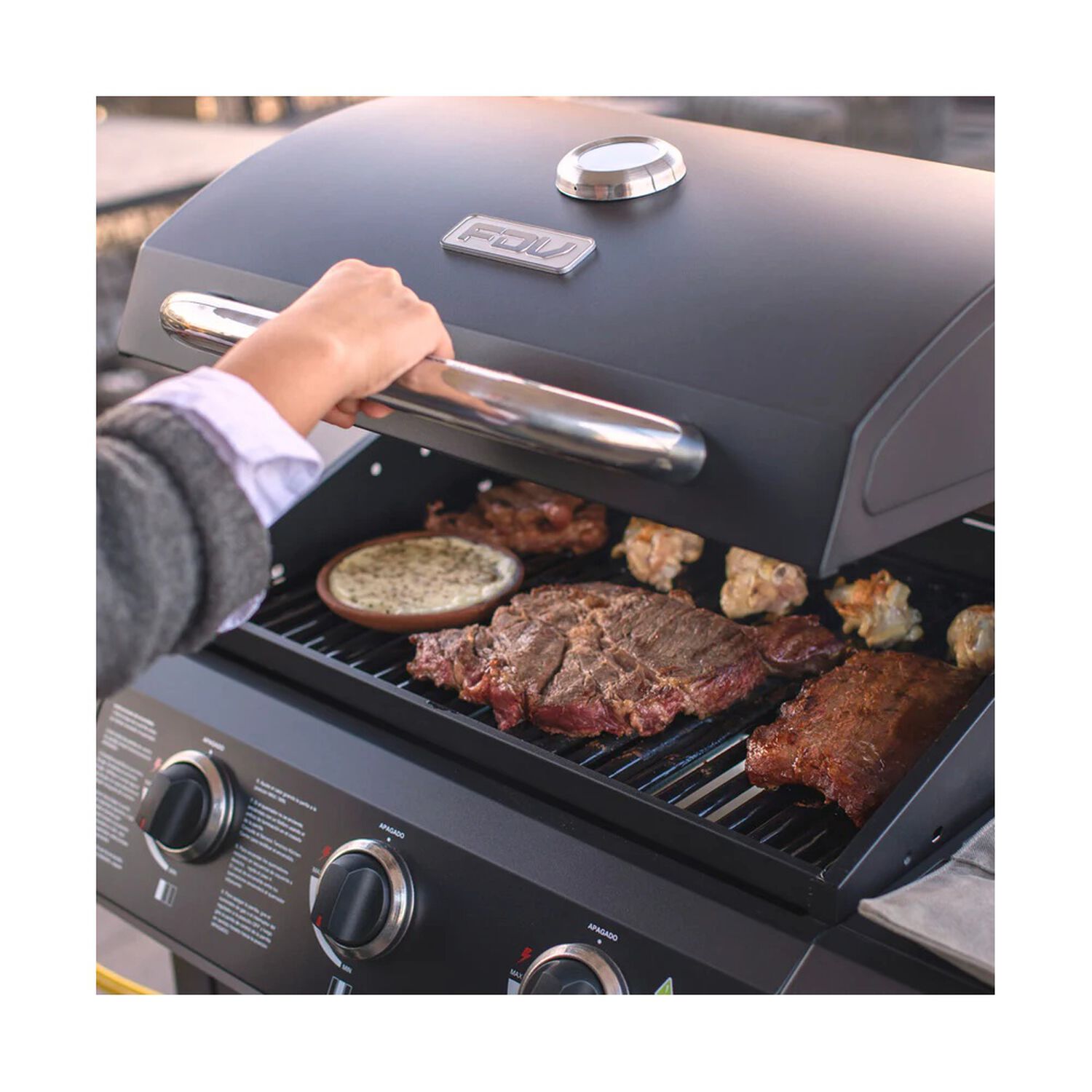 Parrilla Gas Essence Black 3q Fdv image number 11.0