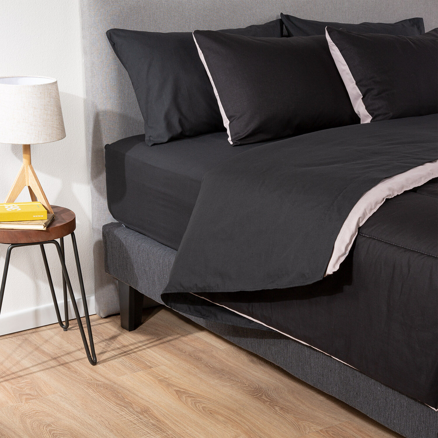 Plumon Bicolor Negro Gris Arthome 1.5 Plaza image number 4.0
