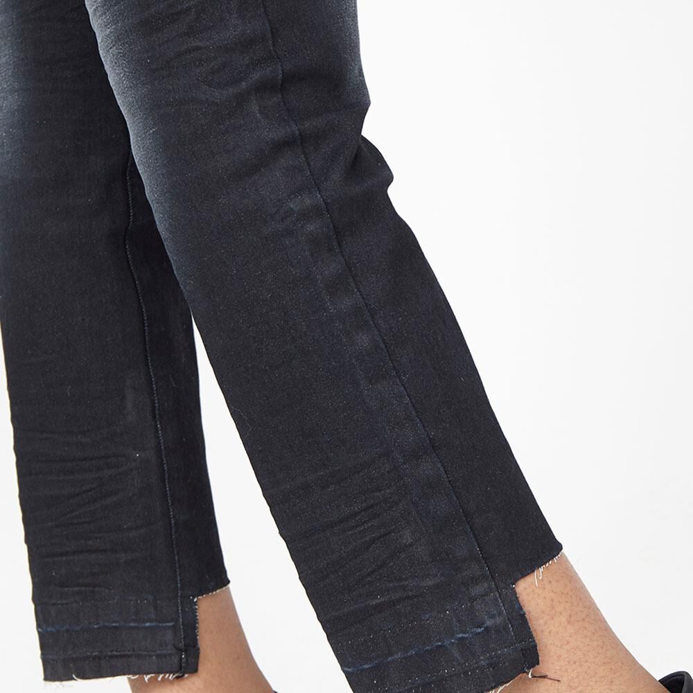 Jeans Mujer Tiro Medio Recto Crop Rolly go image number 4.0