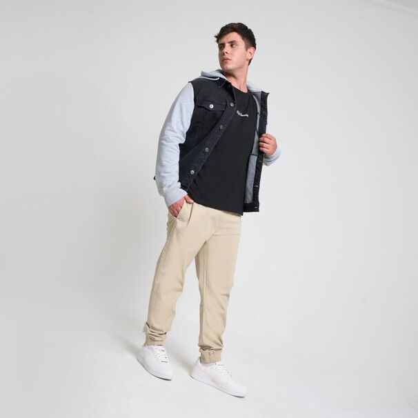 Polera Estampada Slim Manga Corta Cuello Redondo Hombre Skuad