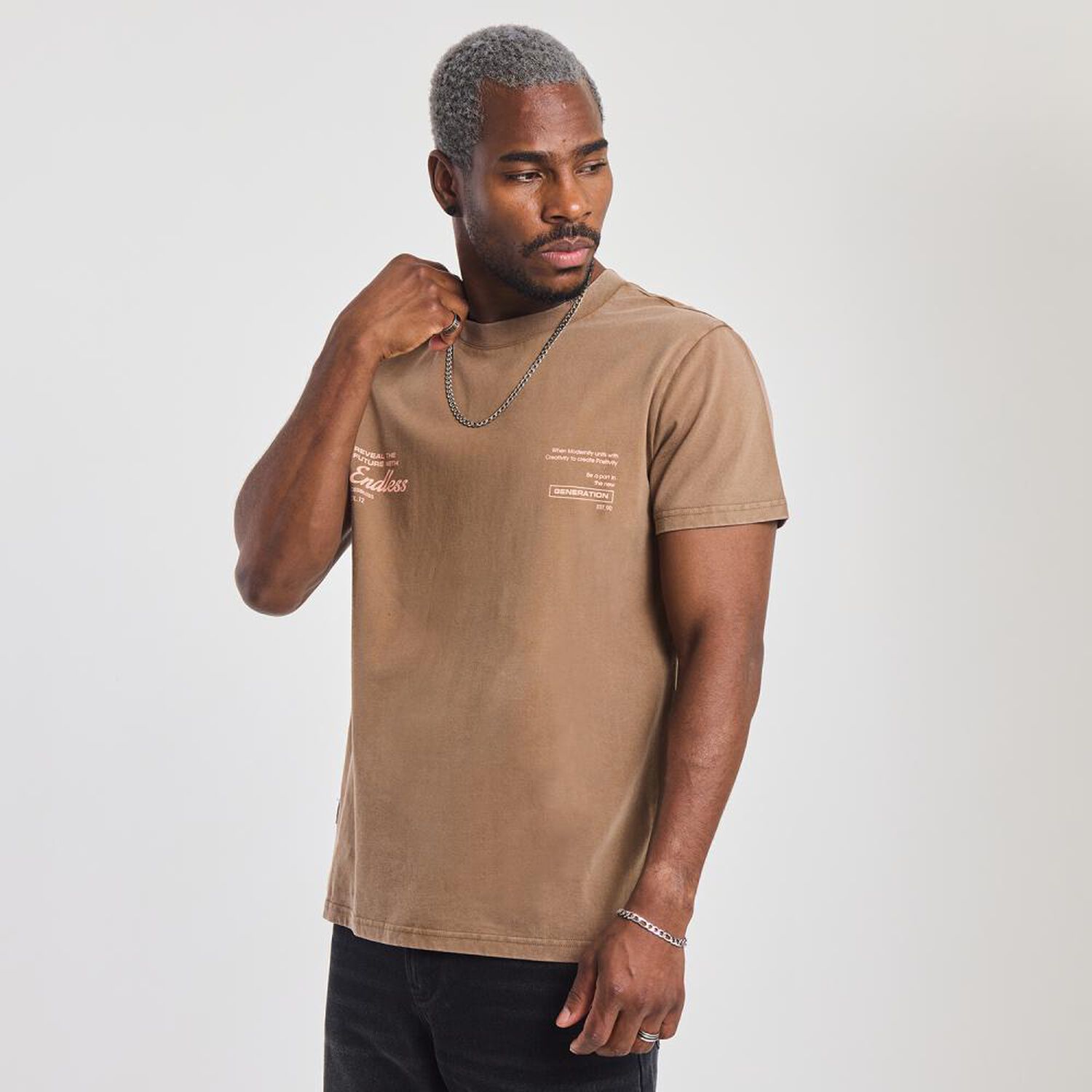 Polera Lisa Slim Manga Corta Cuello Redondo Hombre Rolly Go image number 2.0