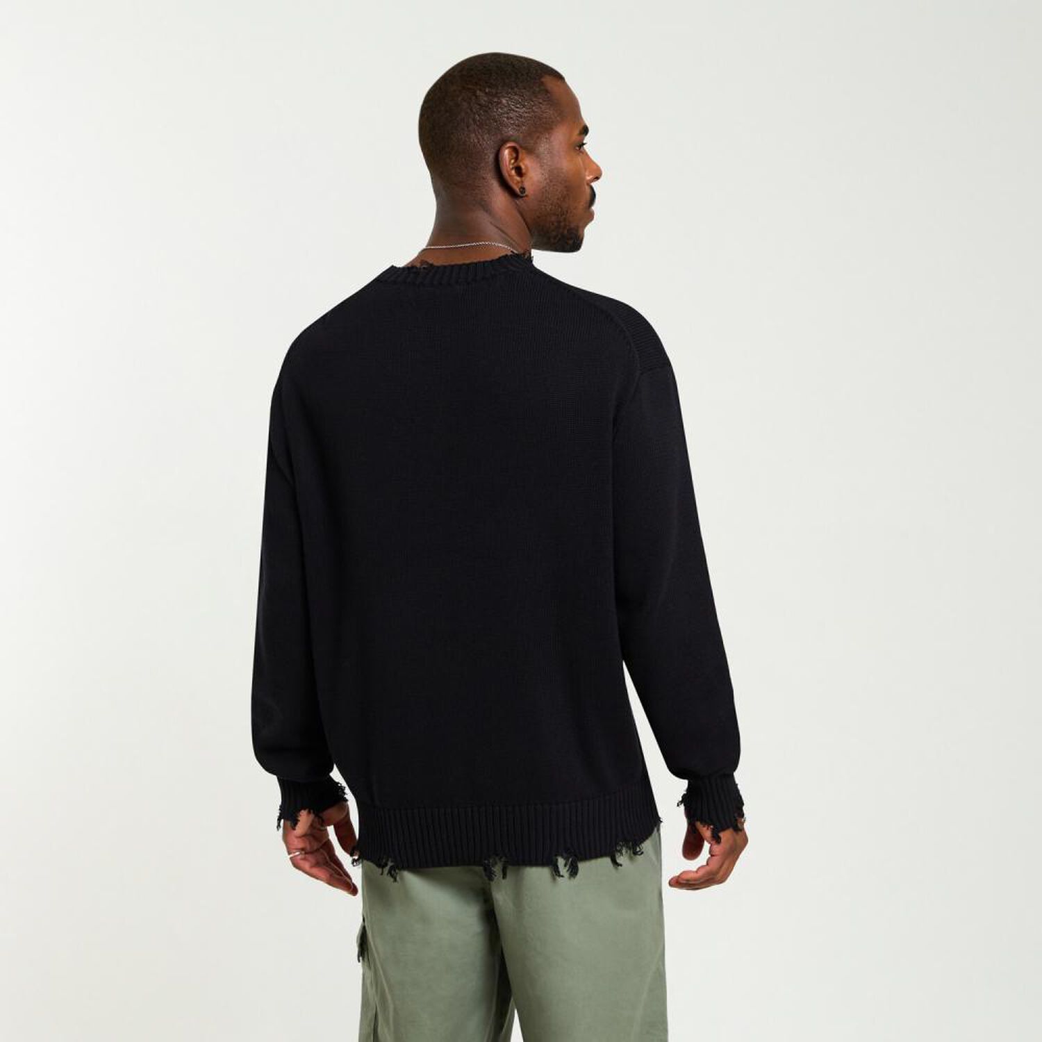 Sweater Liso Con Roturas Slim Manga Larga Cuello Redondo Hombre Rolly Go image number 3.0