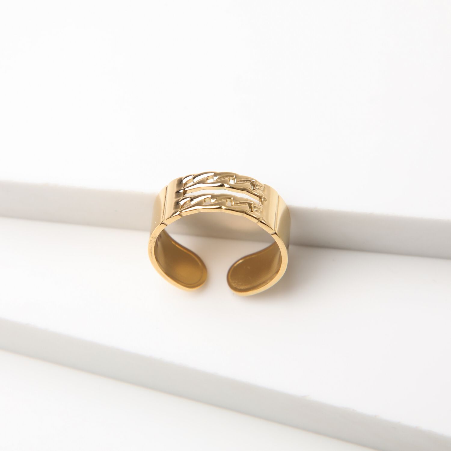 Anillo 19v69 Dorado Mujer Str248 image number 1.0