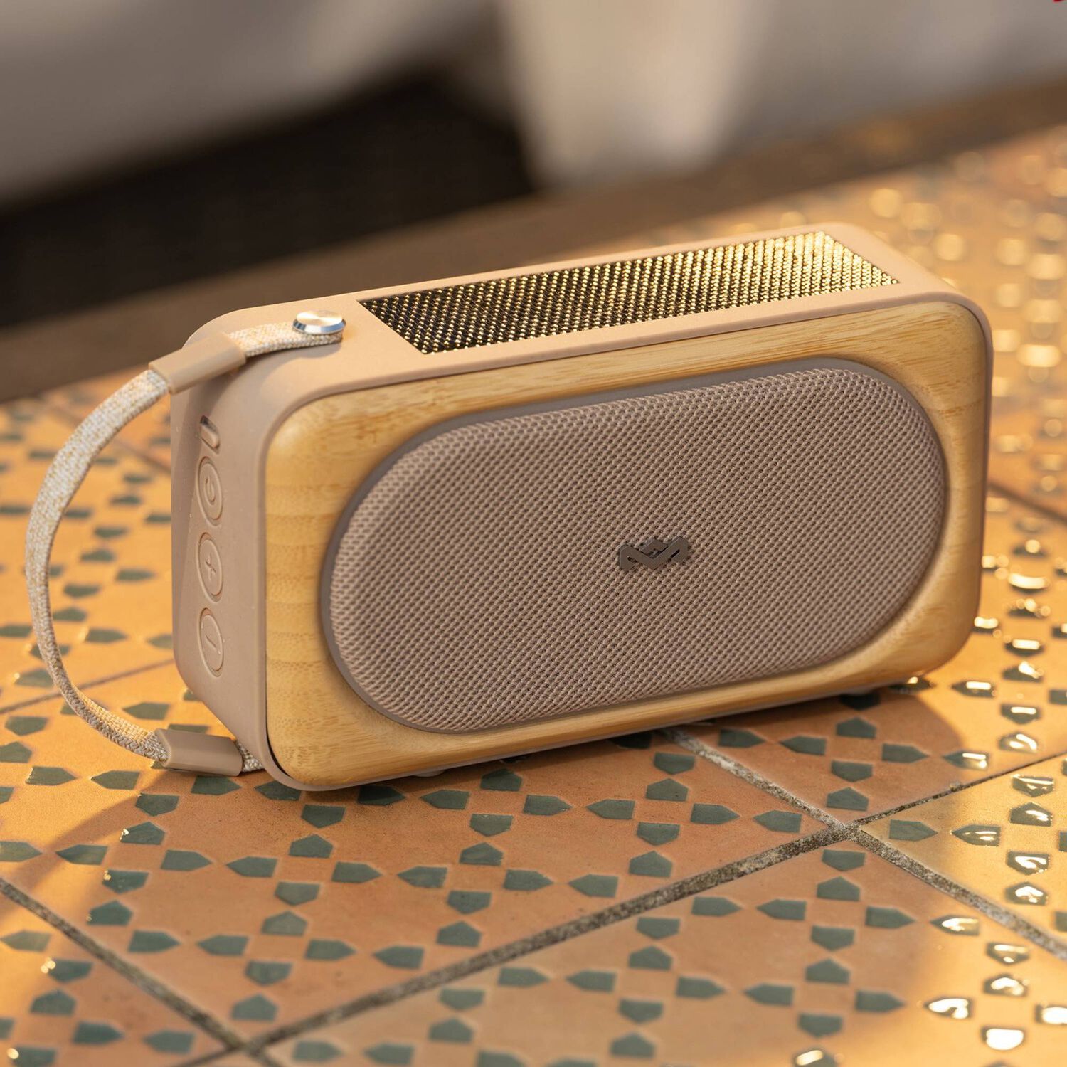 Parlante Bluetooth Roots Solar Crema Marley image number 3.0