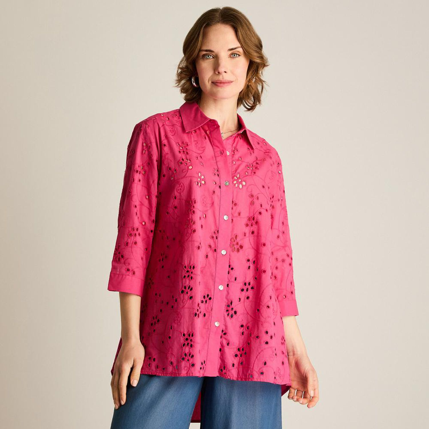Blusa Aplicaci&oacute;n Broderie Y Botones Manga 3/4 Mujer Lorenzo Di Pontti image number 0.0
