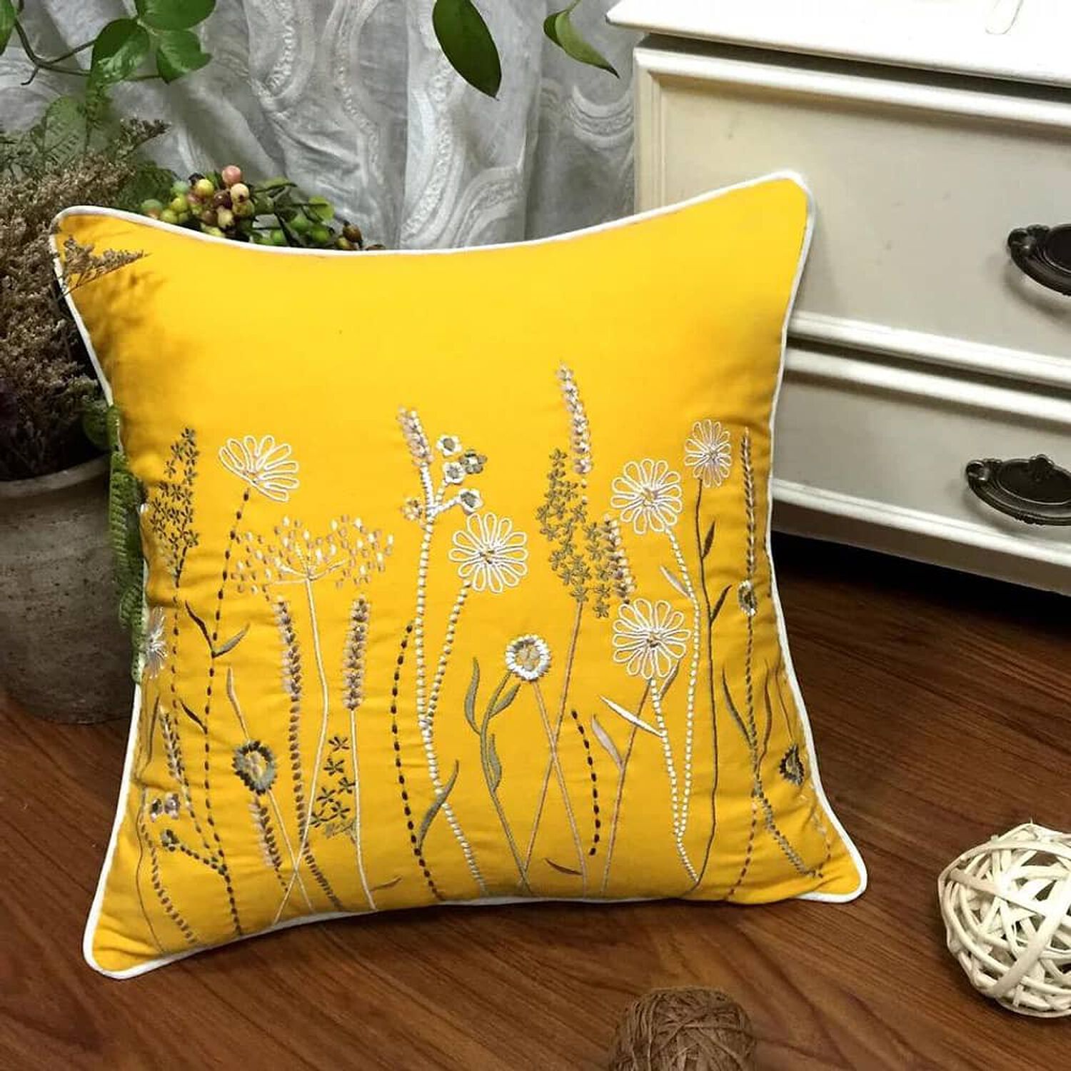 Set De 2 Cojines Flores Bordadas Punto - Amarillo image number 1.0