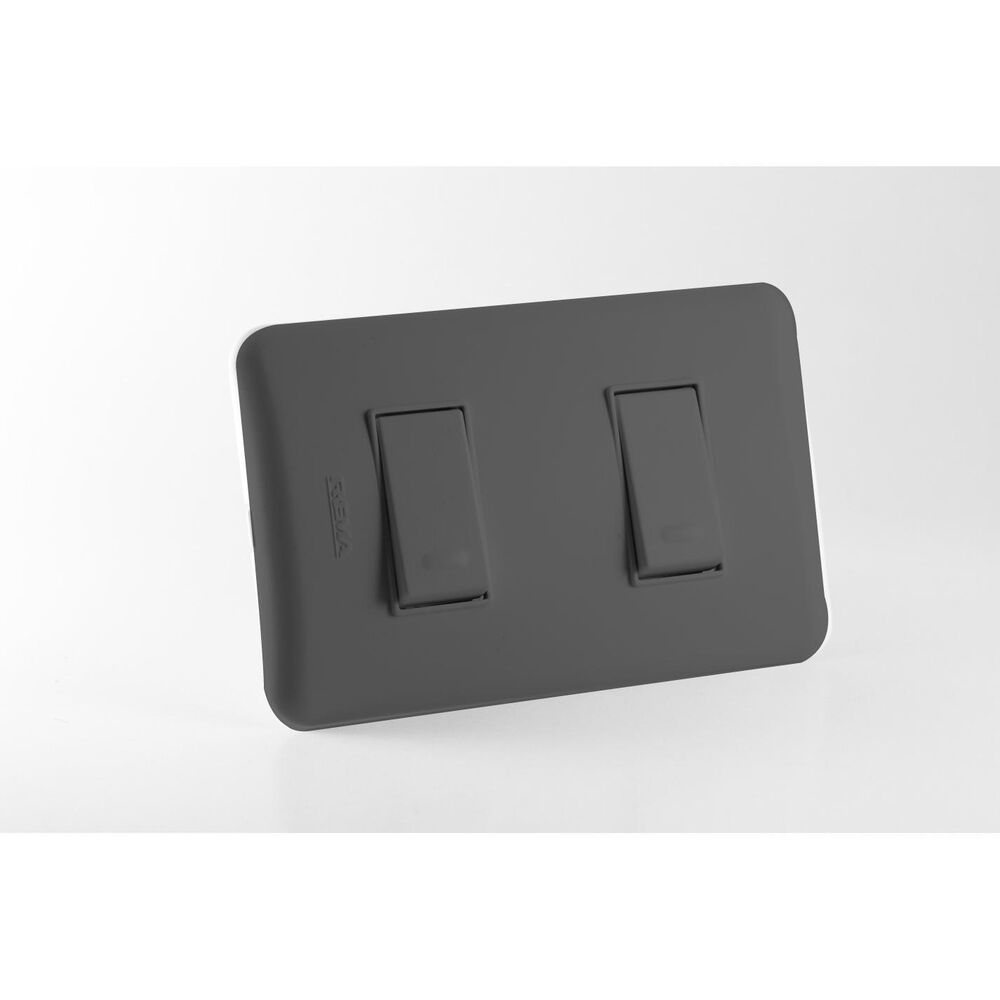 Interruptor Doble 9/12 Embutido 10a Negro - Rema image number 0.0