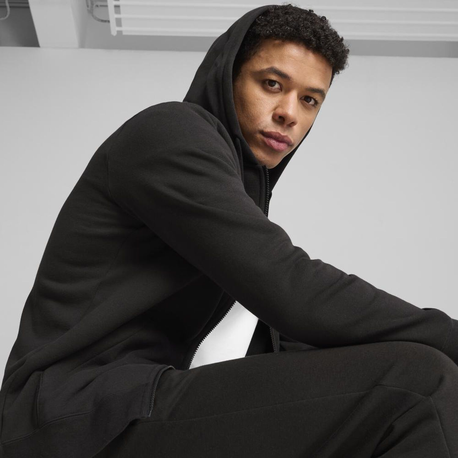 Poleron Deportiva Ess No. 1 Logo Full-zip Hoodie Fl image number 4.0