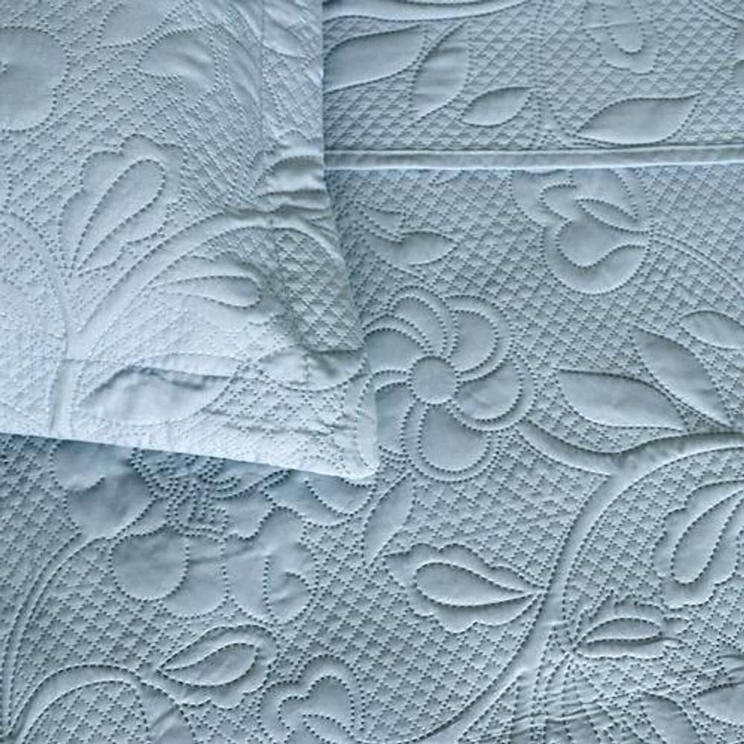 Quilt Andes Classic Celeste Agua 2 Plazas image number 1.0