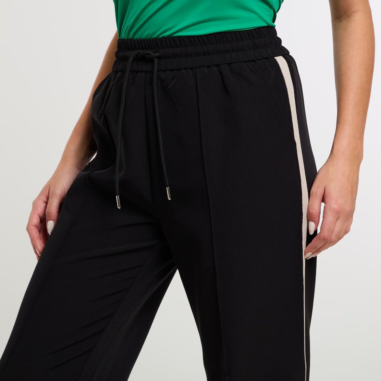 Pantal&oacute;n Pretina El&aacute;sticada Tiro Alto Recto Mujer Kimera image number 4.0