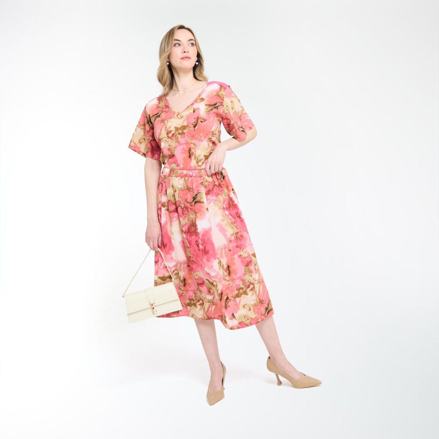 Blusa Doble Tela Print Frontal Manga Corta Con Amarras Cuello V Mujer Lesage image number 1.0