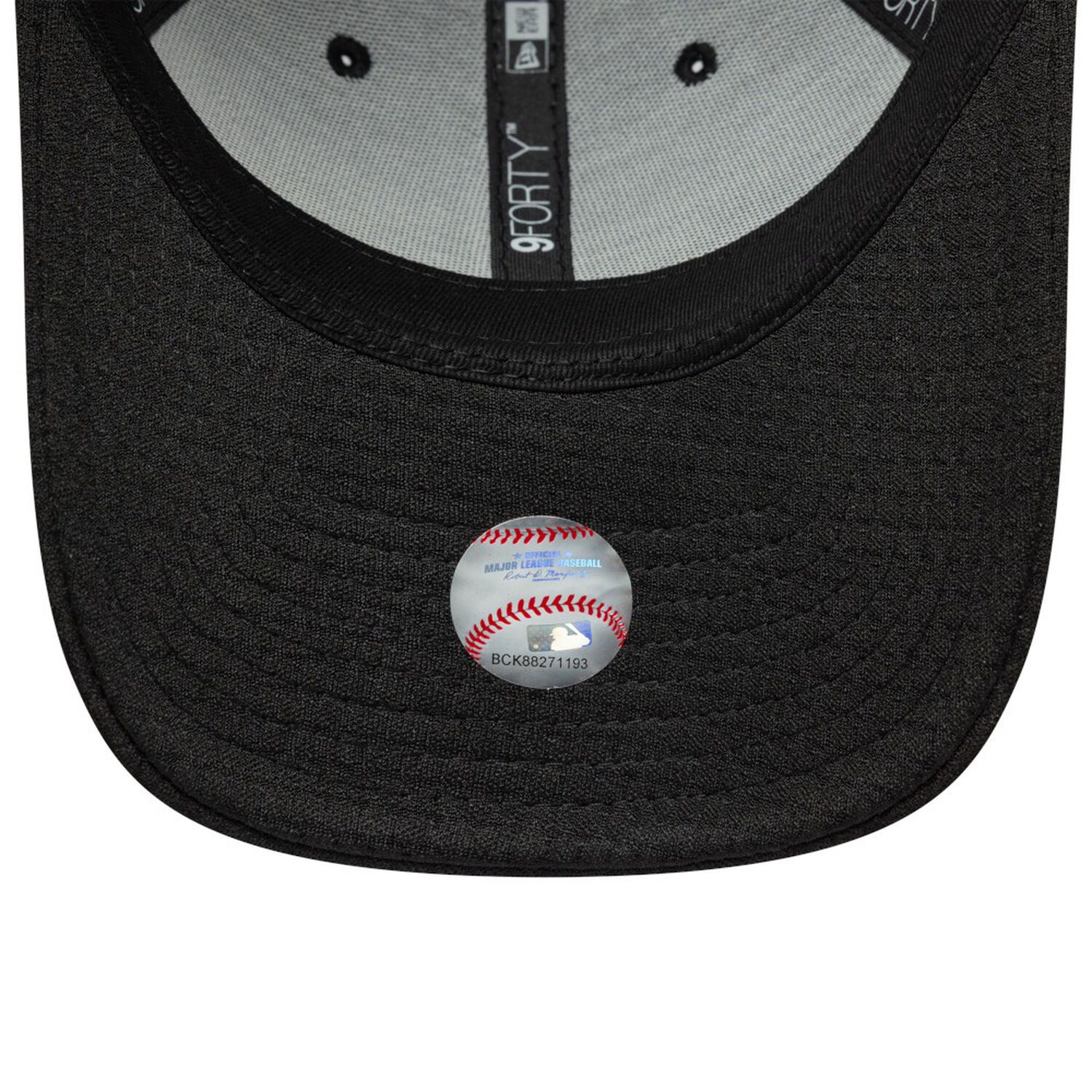 Gorra 9forty Mlb New York Yankees Flawless Mesh Negro image number 4.0
