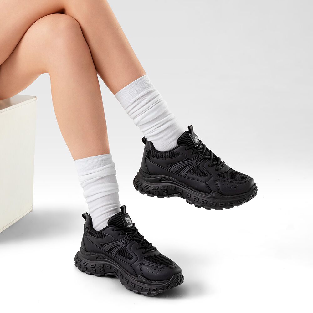 Zapatillas Negro Casual Mujer Weide Sl03 image number 2.0