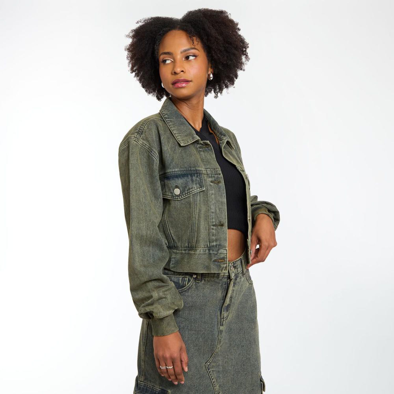 Chaqueta Denim Crop Cuello Camisero Mujer Rolly Go image number 2.0