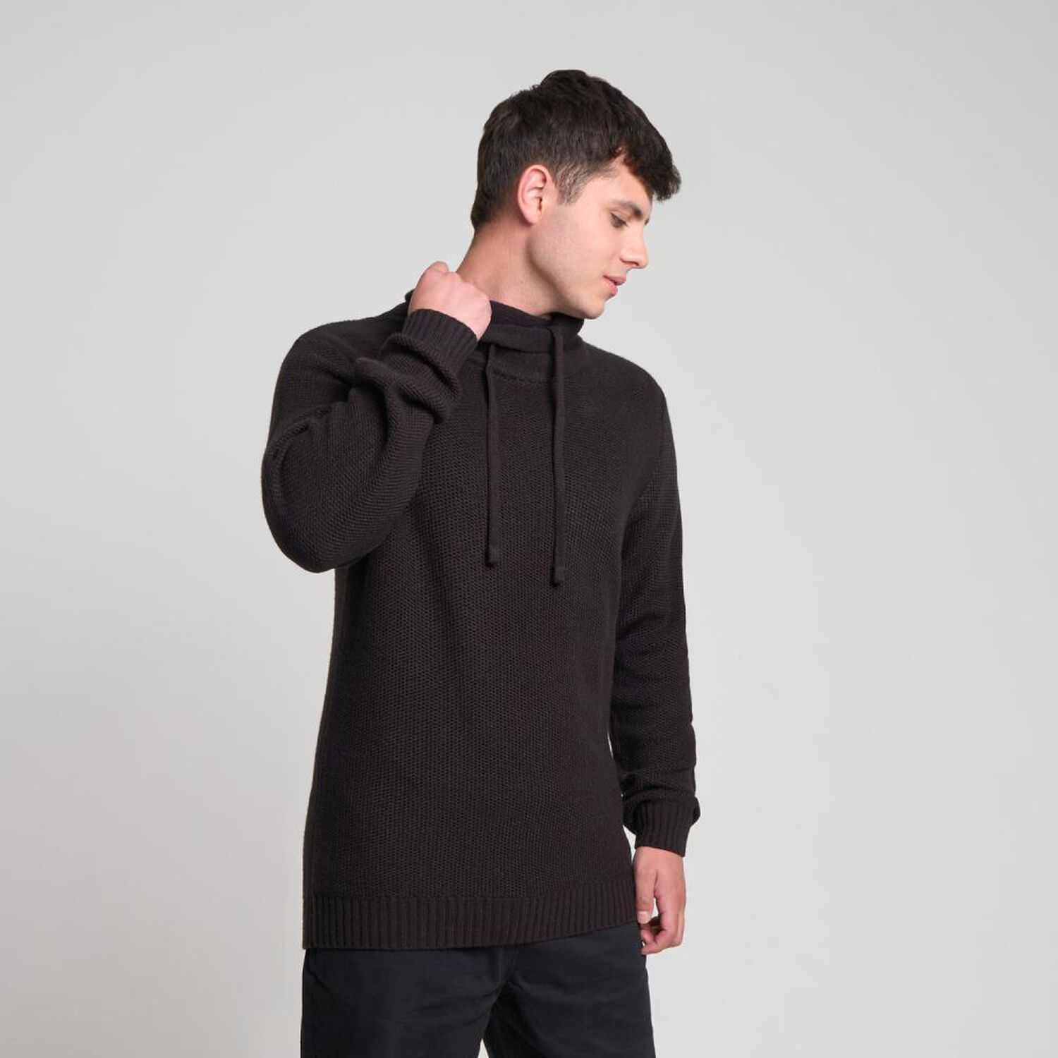 Sweater Liso Manga Larga Cuello Alto Con Cacpuha Hombre Skuad image number 2.0