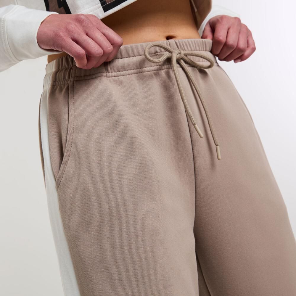 Pantalón De Buzo Tiro Medio Wide Leg Mujer Rolly Go image number 4.0