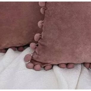 Funda De Cojines Con Pompones. Medida 45x45. Terciopelo. Palo Rosa
