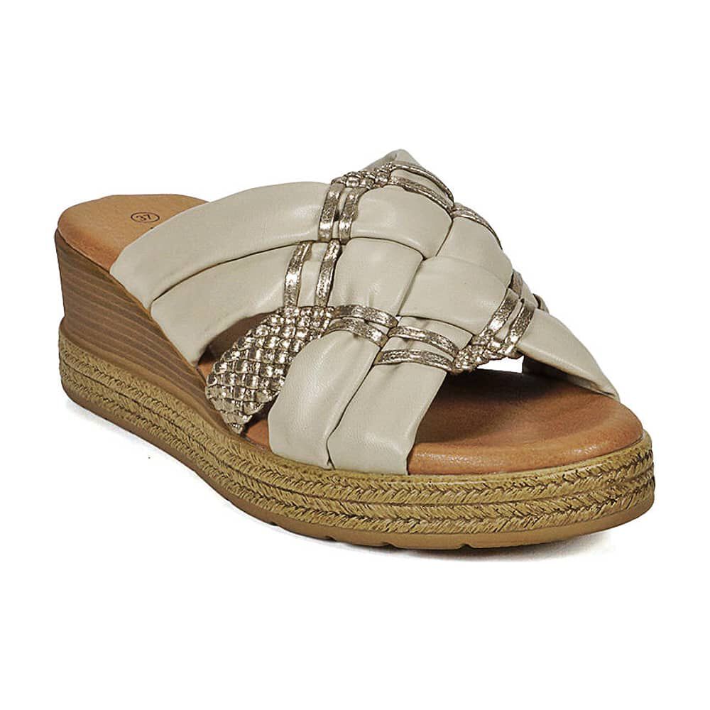 Sandalia Yaimara Beige image number 2.0