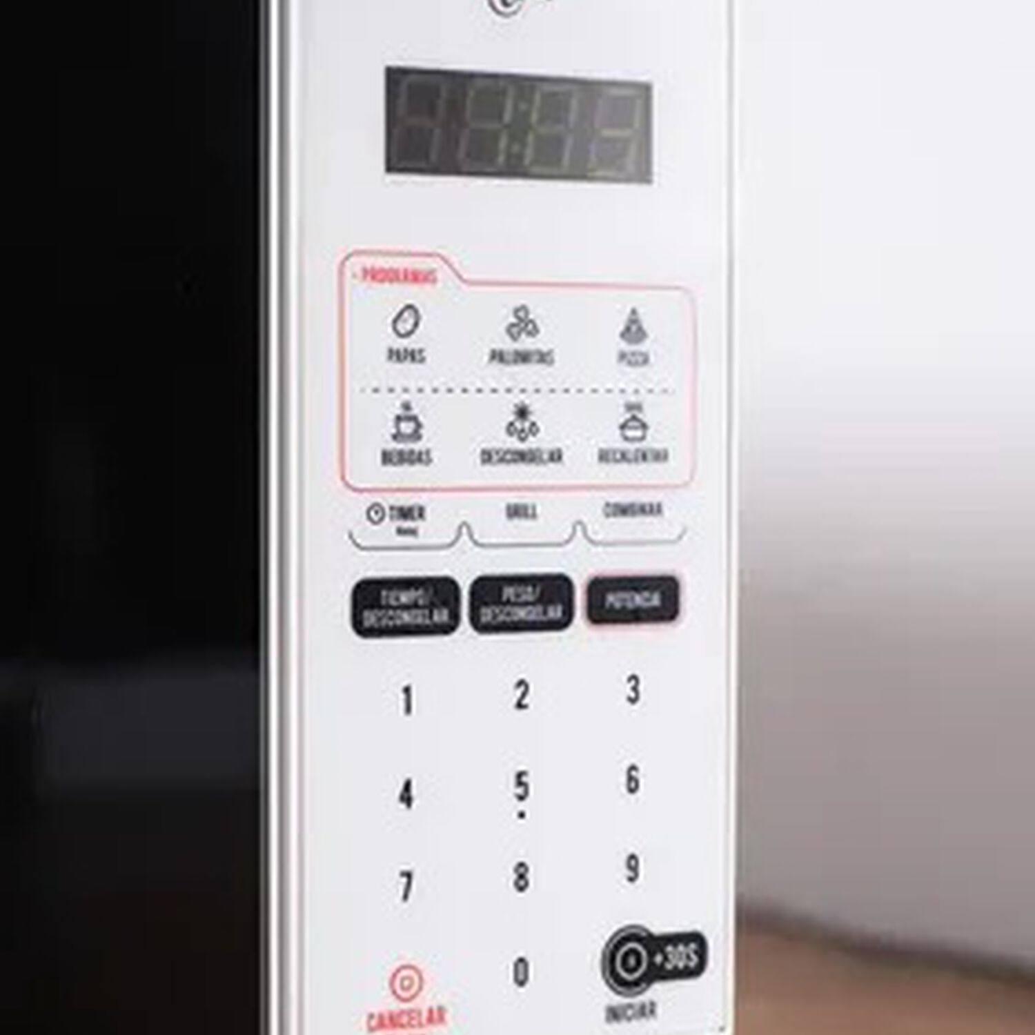 Microondas Telefunken Tfk20dg Blanco Con Negro image number 7.0