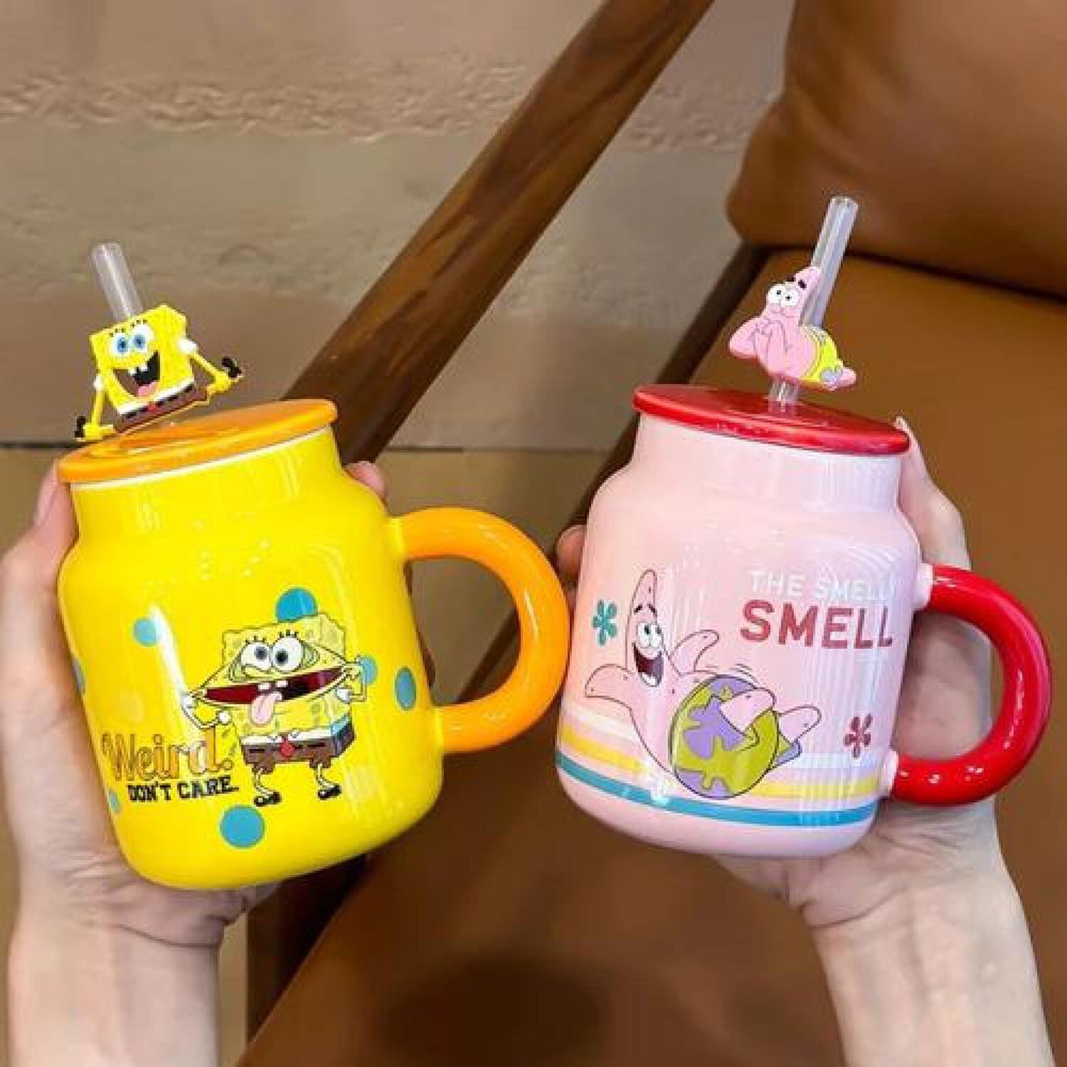 Taz&oacute;n Cer&aacute;mica Tipo Jarr&oacute;n Con Tapa Bob Esponja C Bombilla image number 2.0