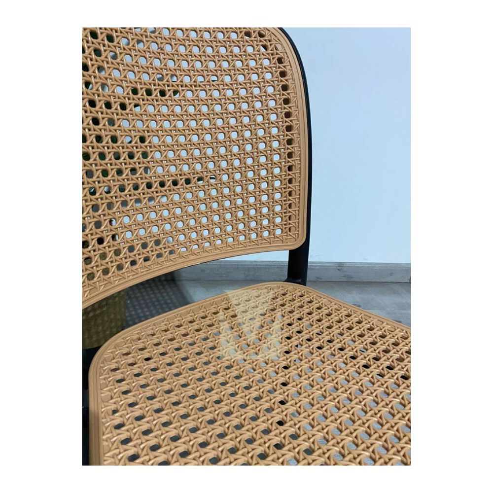 Pack 4 Sillas Lombard&iacute;a De Polipropileno image number 2.0