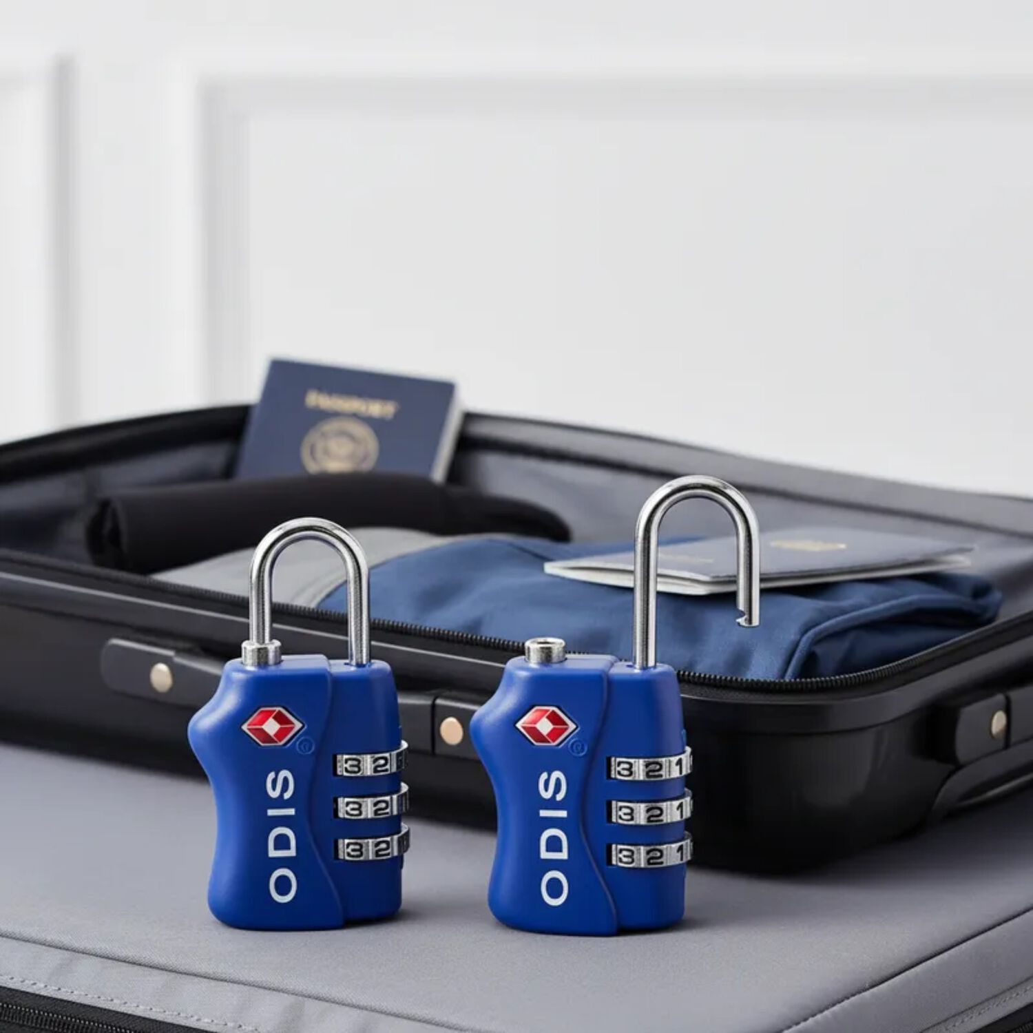 Pack Viajero: 2 Candados Odis Tsa Maleta Viaje - Azul image number 1.0