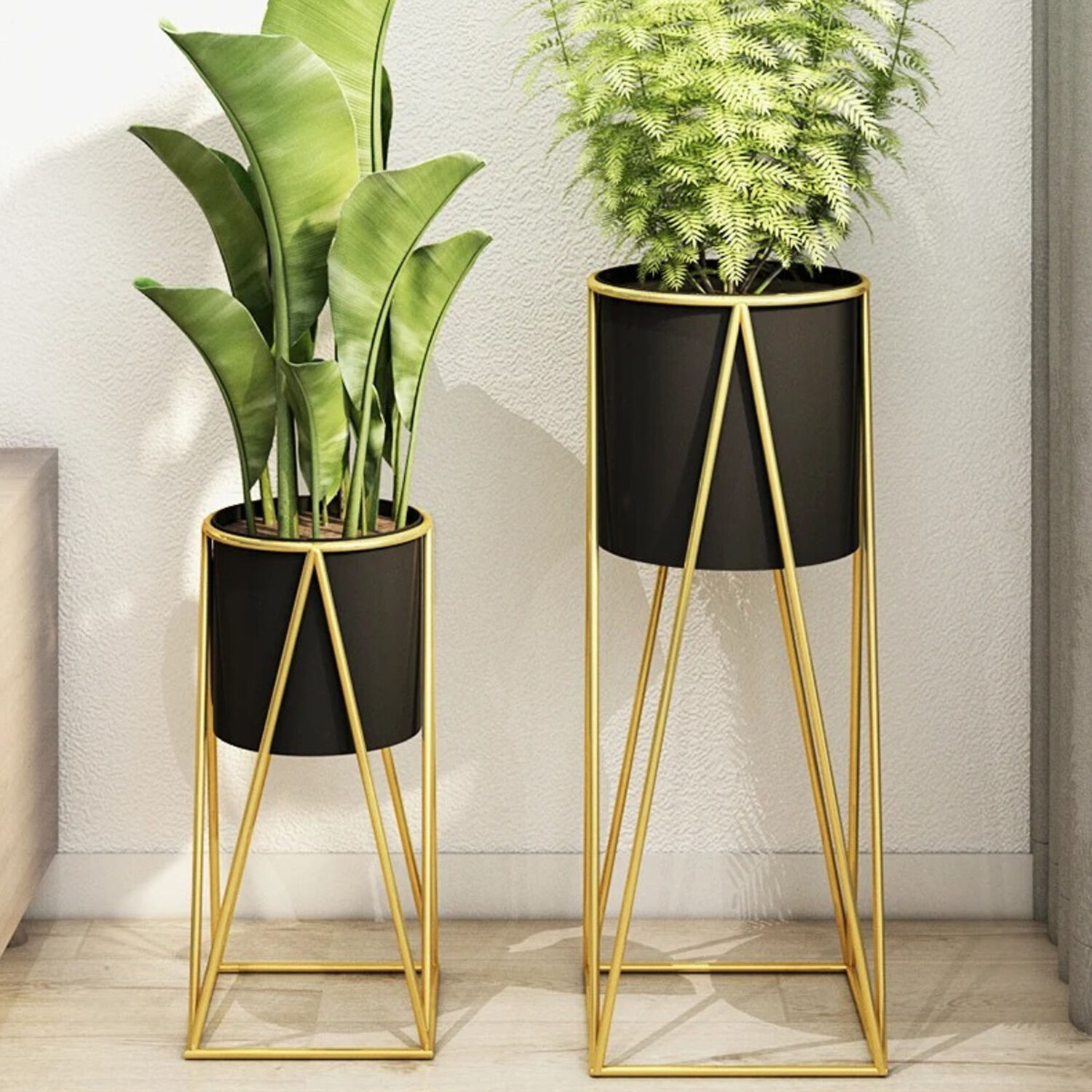 Set 2 Porta Maceteros Pedestal Igual Tama&ntilde;o Negro Dorados image number 7.0